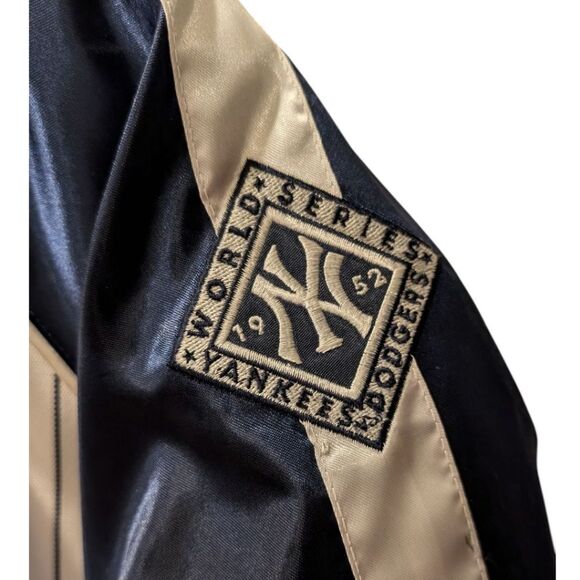 VTG New York Yankees 1927 & 1952 World Series Champions Pinstripe Jkt Women's L - Picture 7 of 10